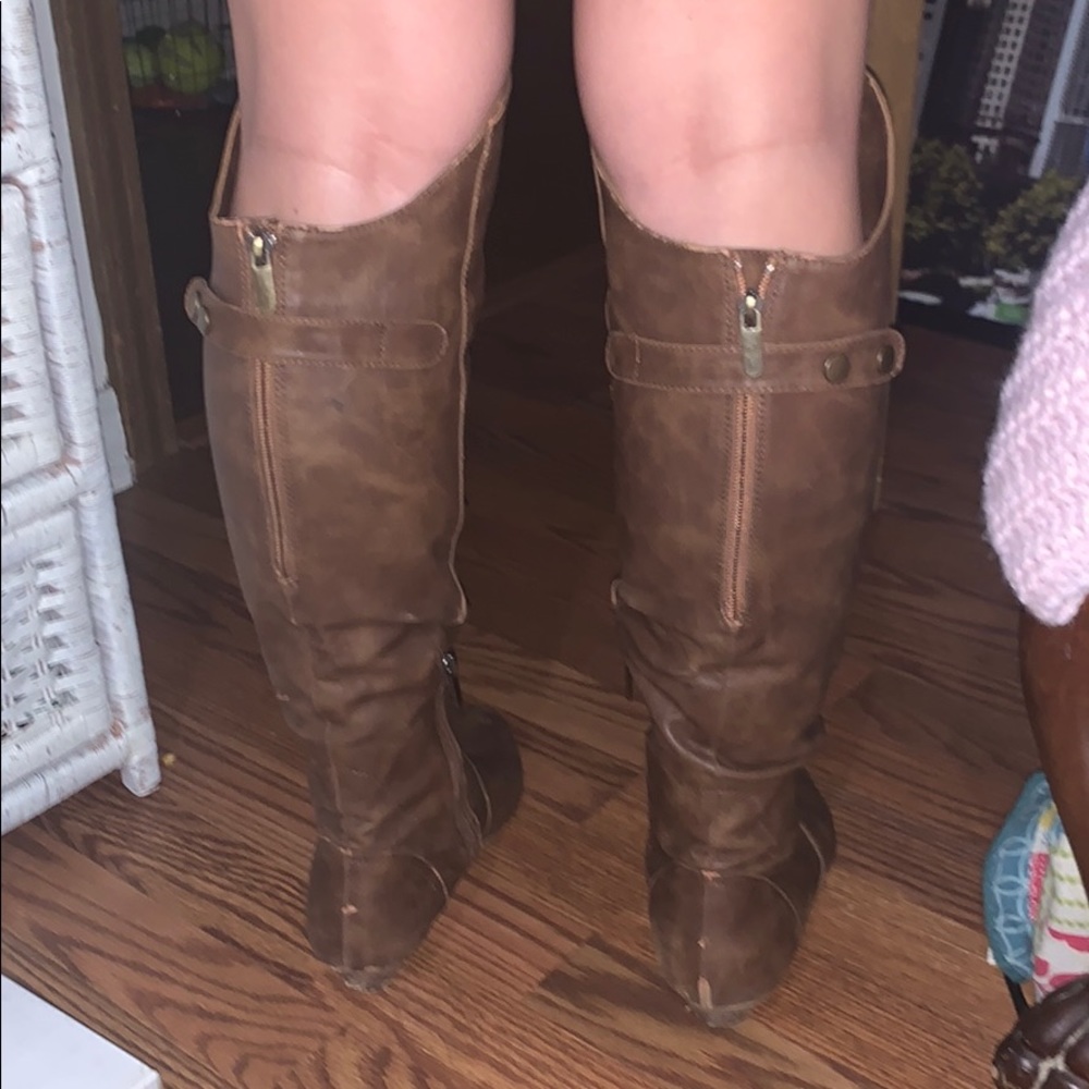 Shoes - Picture 3 of 3